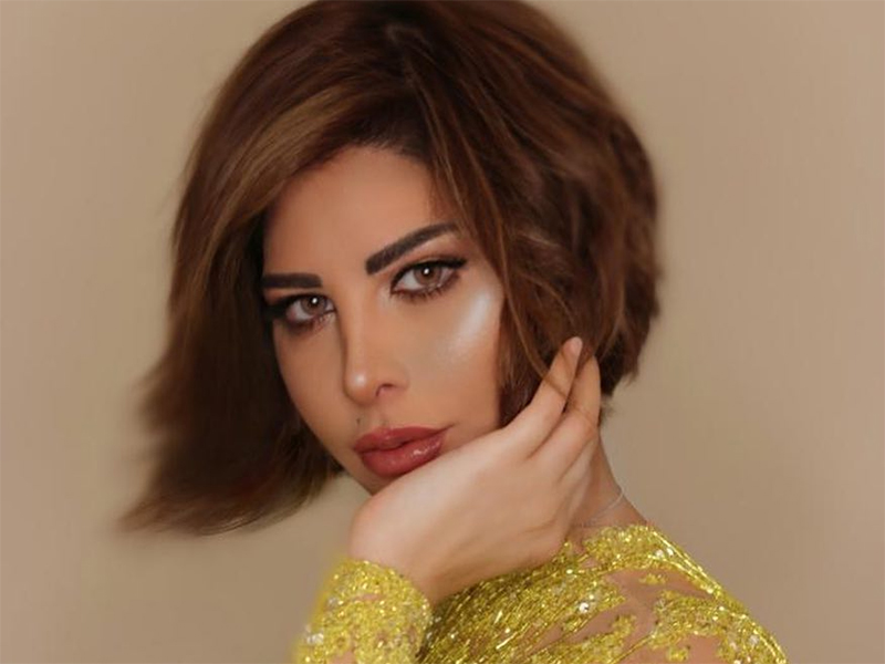 اضغط لمشاهدة الفيديو: شمس الكويتية تثير الجدل من جديد، هذه المرة بحذاءٍ مصنوع من الذهب الخالص!